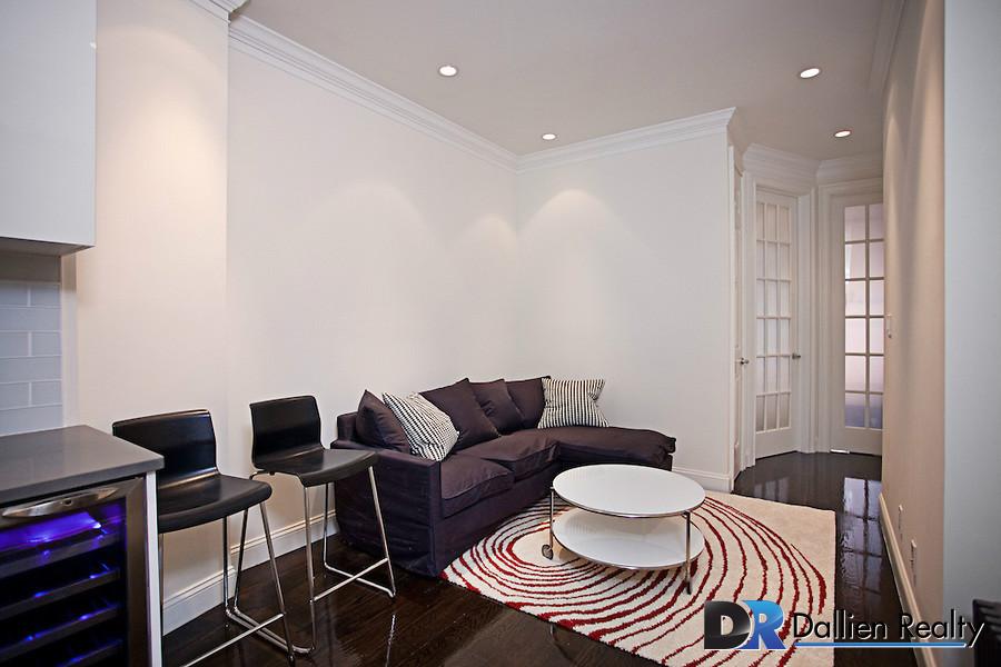 Foto del edificio - 54 E 3rd St