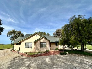 Building Photo - 1565 Sutliff Rd