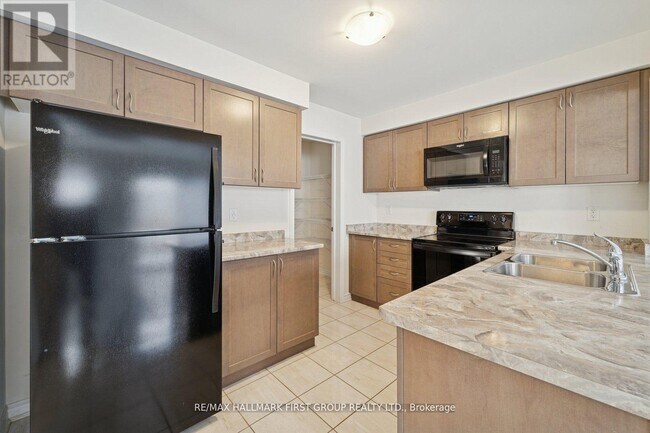 Building Photo - 2442 Fall Harvest Cres