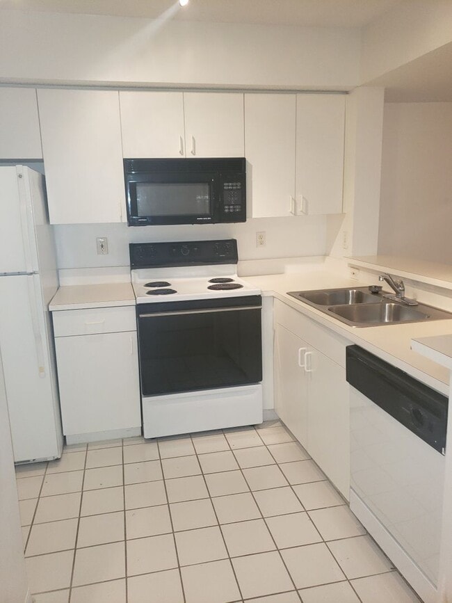 Photo - 2Bedroom, 2 Bath  in Laguana House