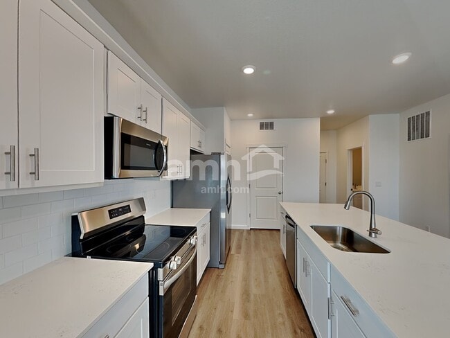 Building Photo - 26141 E Calhoun Pl