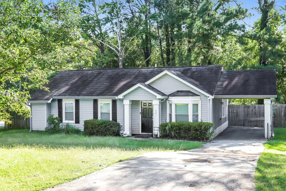 Primary Photo - 660 Utoy Cir SW