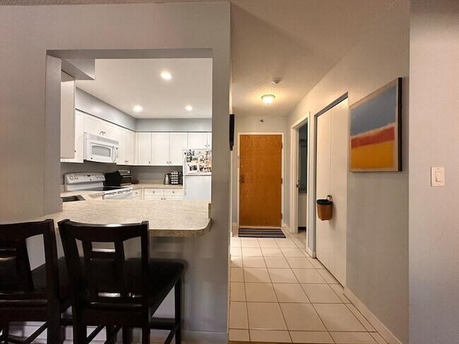 Foto del edificio - 100 Rosemary Way