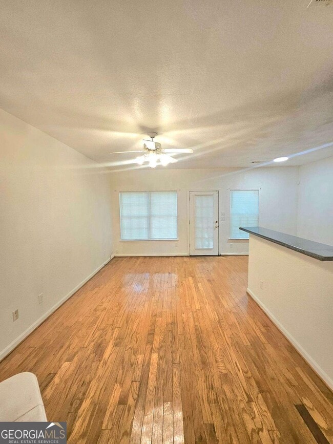 Foto del edificio - 322 Brookview Dr