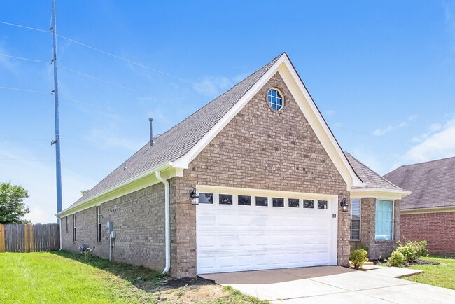 Building Photo - 5842 Carrel Cove