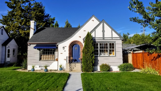 Building Photo - 2104 W State St