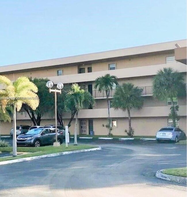 Building Photo - 502 NW 87th Ave