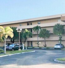 Building Photo - 502 NW 87th Ave