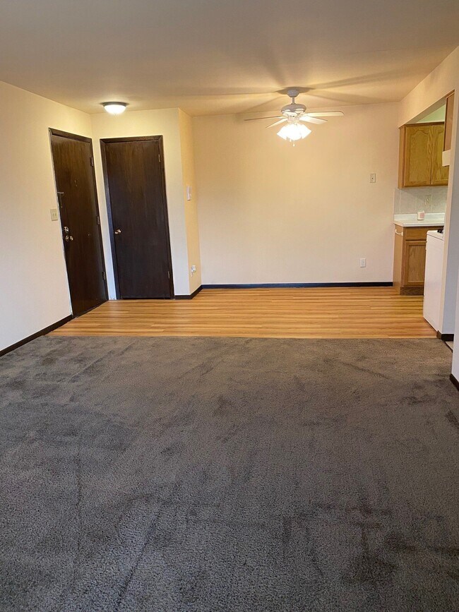 Foto del edificio - 6450 W Norwich Ave
