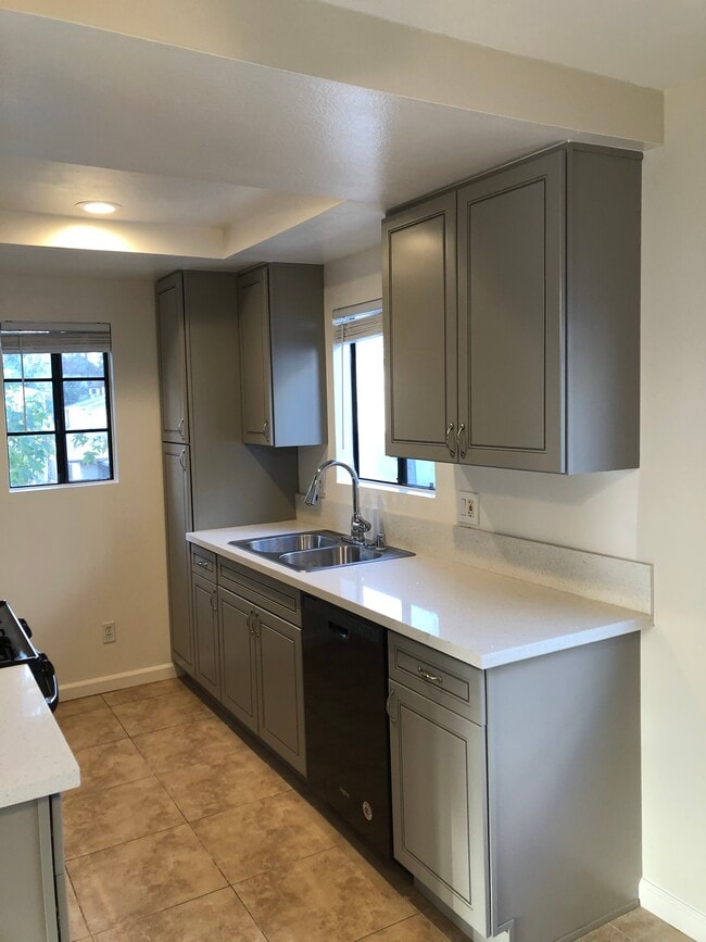 Building Photo - 500 S 3rd St