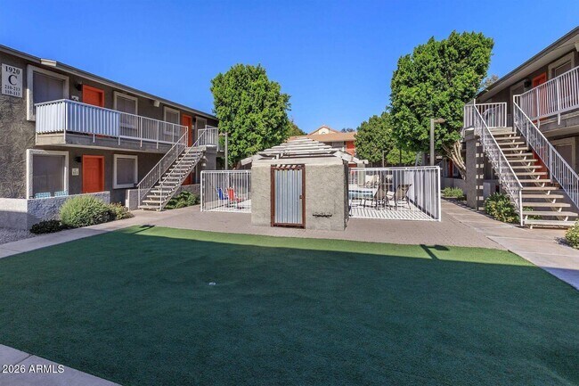 Foto del edificio - 1920 E Hayden Ln