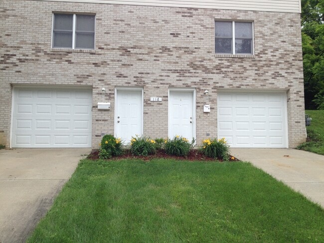 Building Photo - 116 Woodcrest Dr