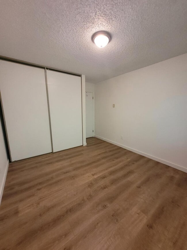 Building Photo - 1 bedroom in Prince Rupert BC V8J 4A3