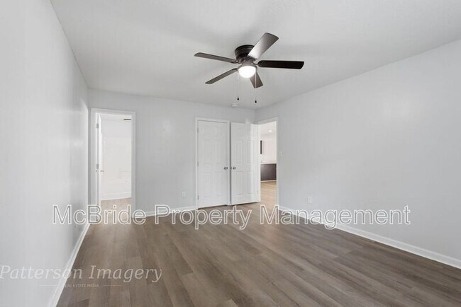 Foto del edificio - 1217 Longpoint Dr