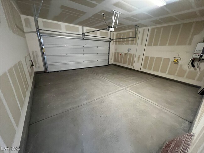 Foto del edificio - 9058 Rivington Ave