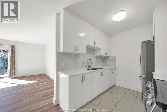 Building Photo - 25 Orchard Heights Dr