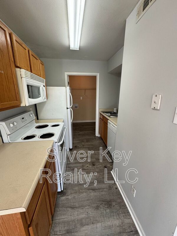 Building Photo - 268 Willow Creek Drive