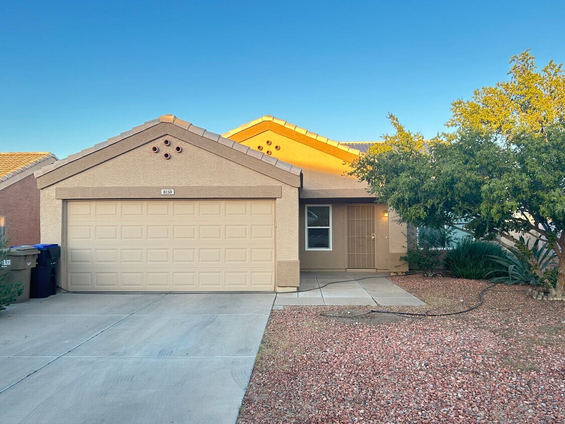 Primary Photo - Unique 4 Bedroom, 2 Bathroom with 2 Car Garage