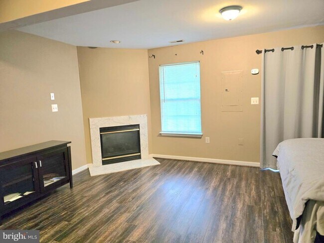 Foto del edificio - 3516 Community Dr