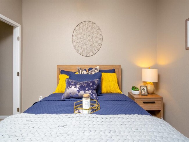 Building Photo - Park Crossing