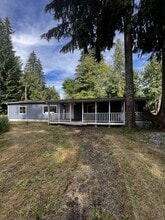 Building Photo - 101 E Wood Ln