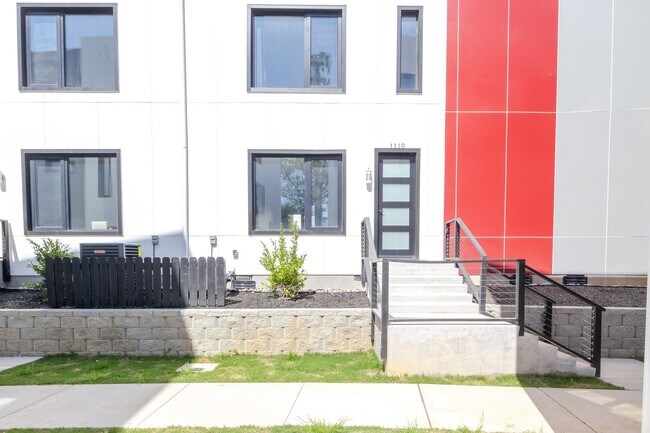 Foto del edificio - Luxury 3 Bed Townhome in Durham RTP