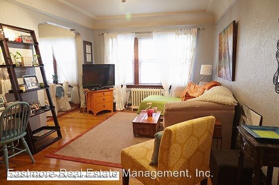 Foto del edificio - 1428 E Capitol Dr