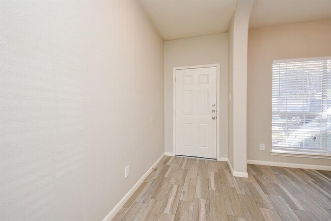 Foto del edificio - 21010 Castle Gardens Ct