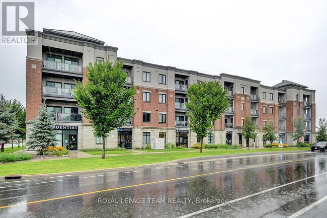 Building Photo - 615-615 Longfields Dr