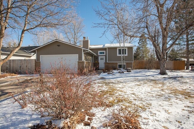 Building Photo - Charming 3-Bedroom Home on a Spacious Corn...