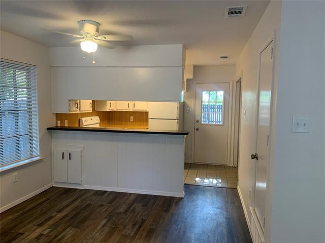 Building Photo - 2205 Landmark Ct