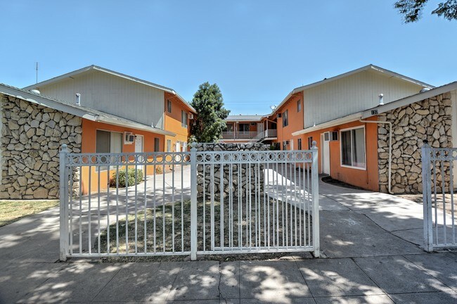 Building Photo - Cabana  Apartments