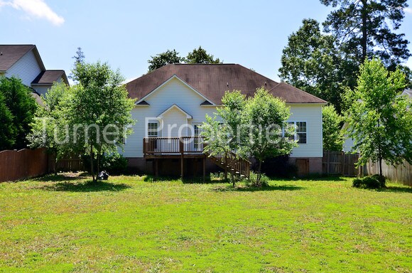 Building Photo - 106 Angus Dr