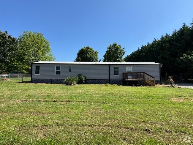 Building Photo - 1006 Old Willis School Rd