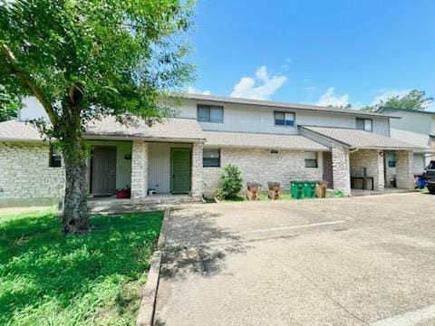 Primary Photo - 3601 N Hills Dr