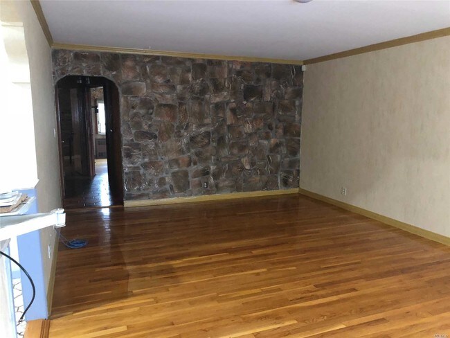 Foto del edificio - 147-88-147-86 6th Ave