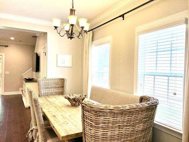 Dining Area - 1401 Reserve Ct