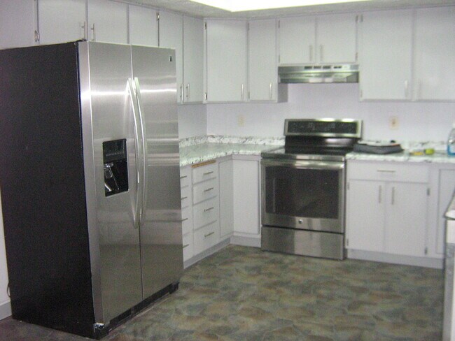 Building Photo - 1152 Dotta Dr