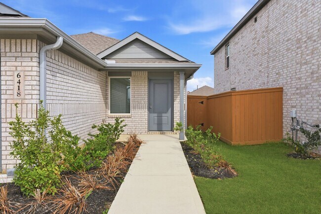 Foto del edificio - 6418 Geyser Starish Dr