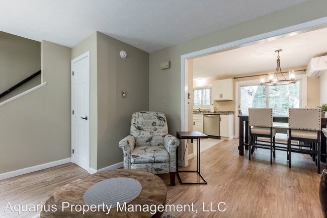 Building Photo - 2 br, 1.5 bath House - 8 Oakdale Drive