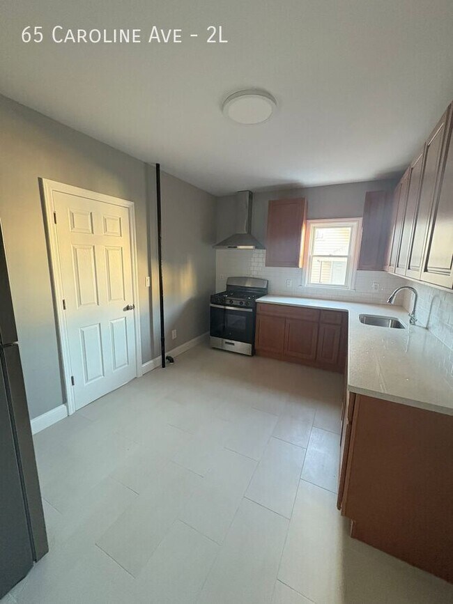 Photo - 65 Caroline Ave Apartment