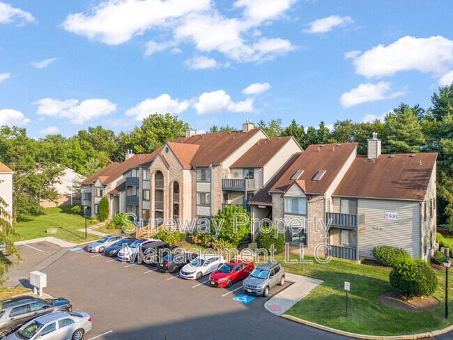 Foto del edificio - 5511B Aberdeen Dr