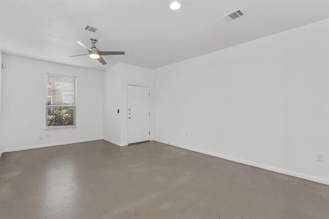 Foto del edificio - 5804 Loblolly Ln