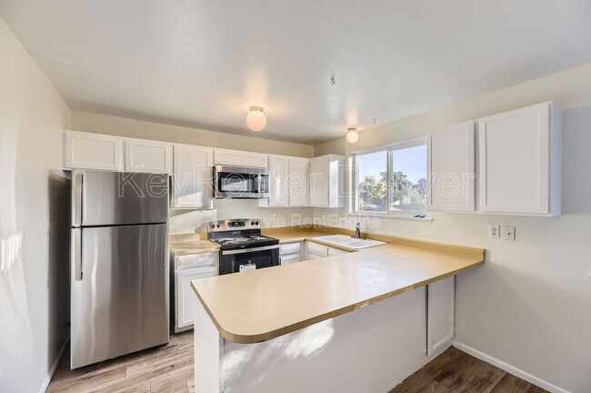 Foto del edificio - 3208 S Olathe Way