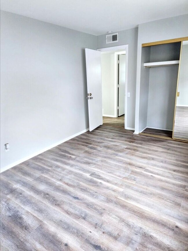 Foto del edificio - 10555 Langford Dr