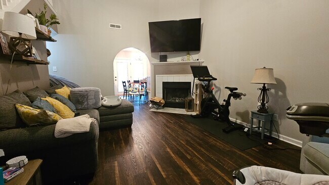 Foto del edificio - 265 Darenia Ln