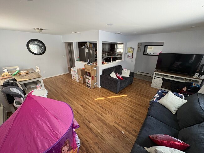 Building Photo - 16 Wilson Ave