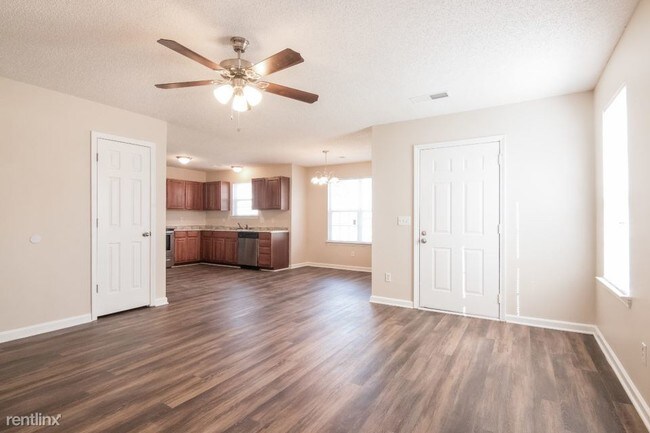 Building Photo - 165 Cane Brake Dr