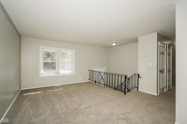 Building Photo - 3730 Erin Dr