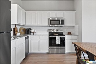 Building Photo - 719 Meiomi Dr